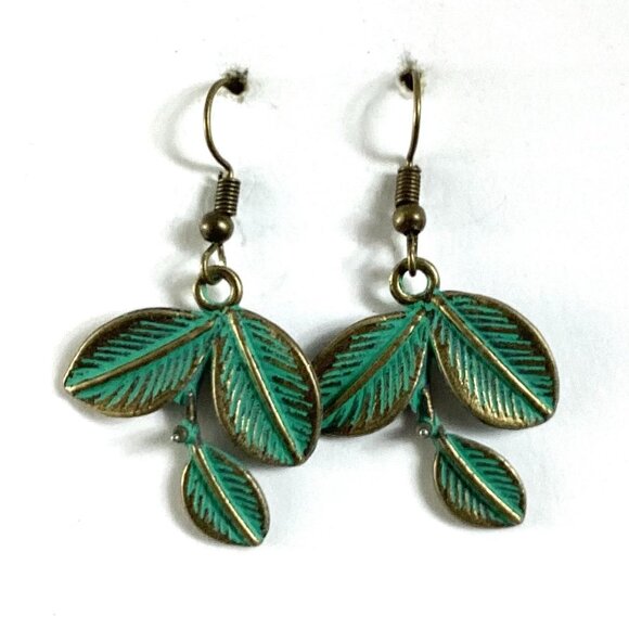 Patina Leaf Earrings NWT - Picture 1 of 2